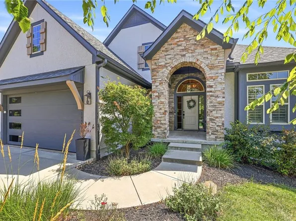 16601 Cody St, Overland Park, KS 66221