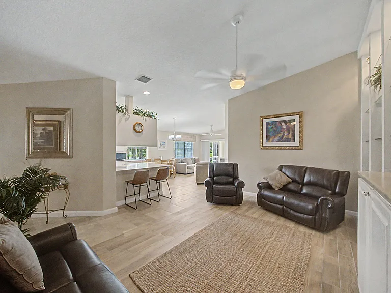 10617 SW Hartwick Dr — Photo 9