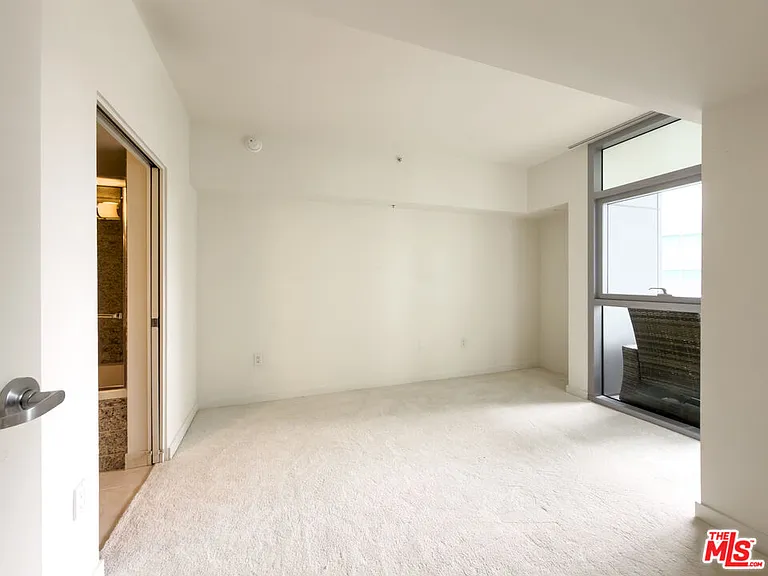 13700 Marina Pointe Dr #1626 — Photo 14