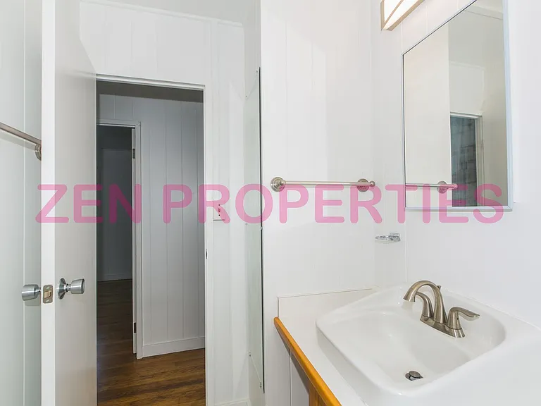 1555 Moani St — Photo 30