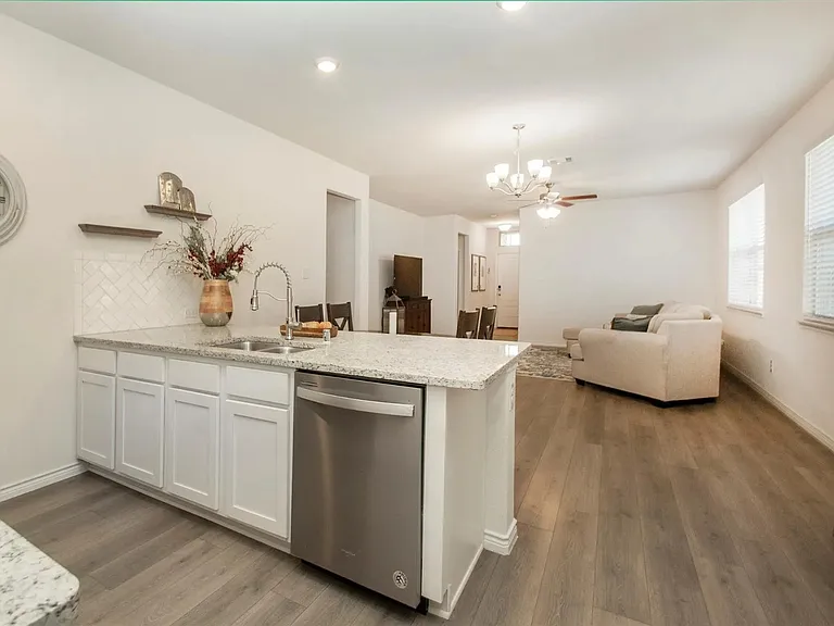 2348 Opaline Dr — Photo 5