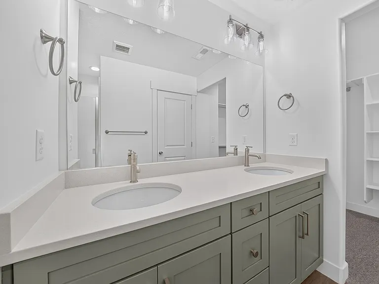 13728 S Devers Dr — Photo 24