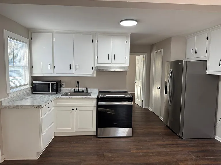 20 Burgess Ave #20 — Photo 7
