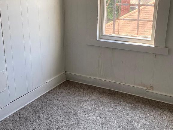 4th image of 3948 Vine St #3