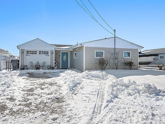 4th image of 17 Lake Huron Dr