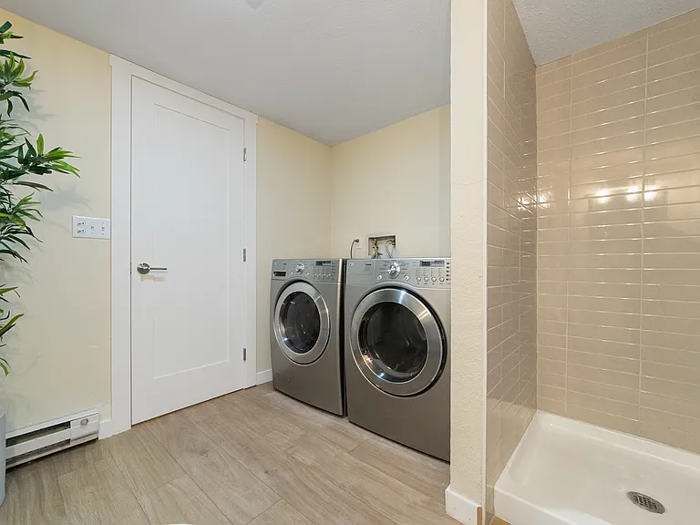 3906 Silverheels Dr #3906 — Photo 16