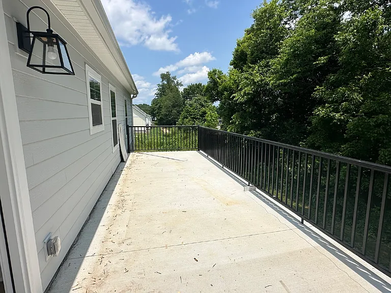 520 Cottage Way — Photo 11