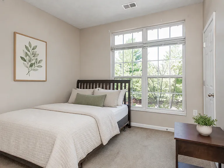 1901 N Lincoln Ave #110 — Photo 2