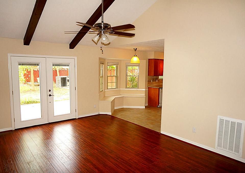1st image of 11711 N Petersham Dr