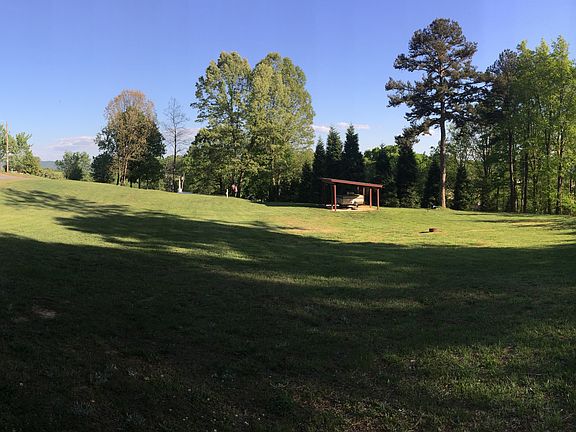4th image of 209 Woodland Ln