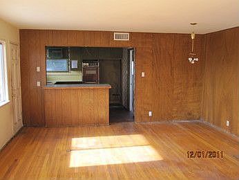 4th image of 19336 E Hurst St
