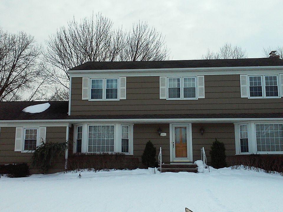 1st image of 10 Francavilla Dr