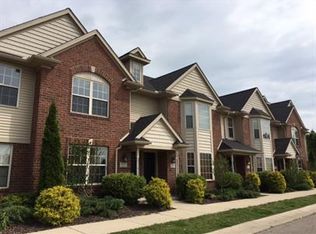 302 Taddeo Dr, Monroe, MI 48161