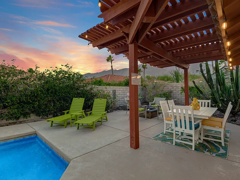 1457 E Adobe Way — Photo 23