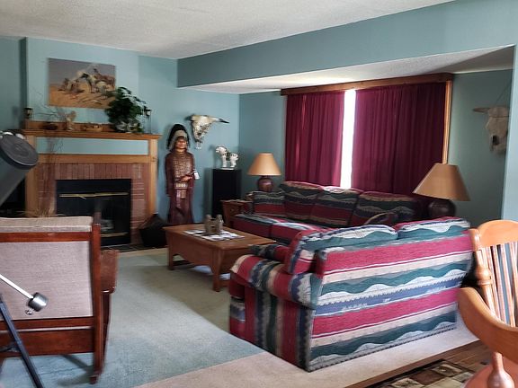 5th image of 15 Monterey Dr