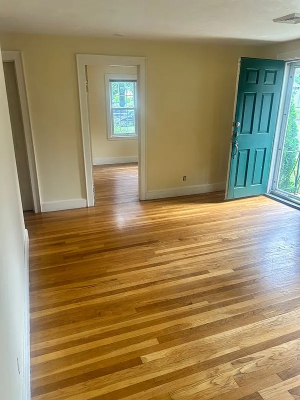 2 bed, 1.0 bath, 762 sqft, $2,700 — Photo 2