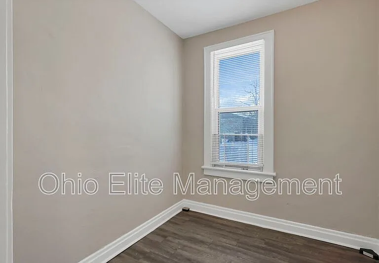 775 S 17th St — Photo 15
