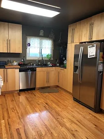 1558 Greenbriar Blvd — Photo 3