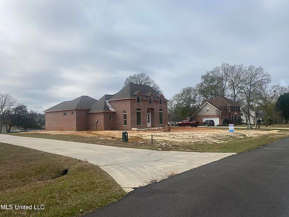 3rd image of 46 Long Lake