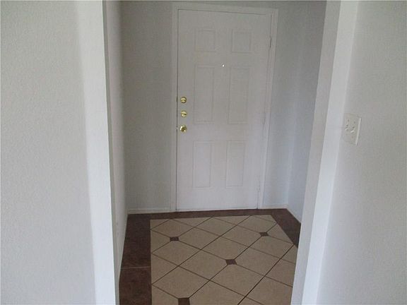 4th image of 2320 Corral Dr