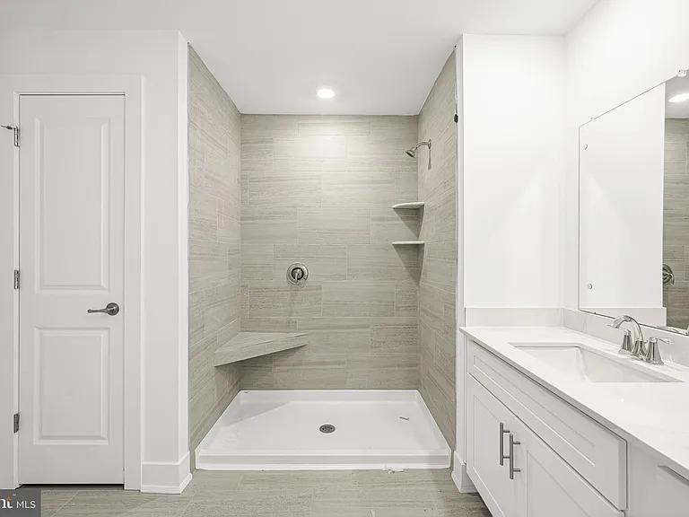 2307 Prince Hall Dr — Photo 29