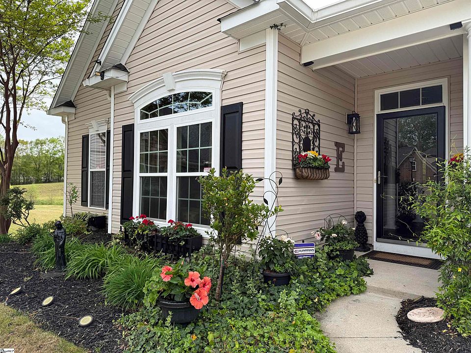 1st image of 10 Kersey Gale Ct