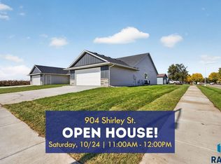 904 Shirley St, Harrisburg, SD 57032