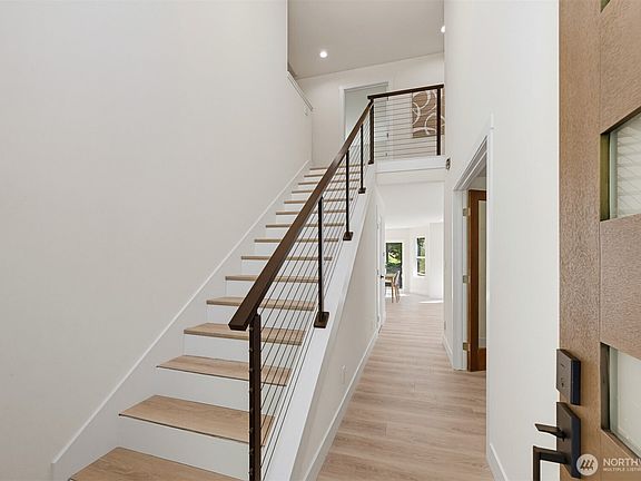 4th image of 4320 Lakeway Drive