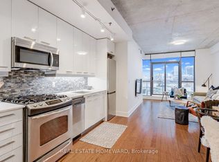 90 Trinity St #709, Toronto, ON M5A0E4