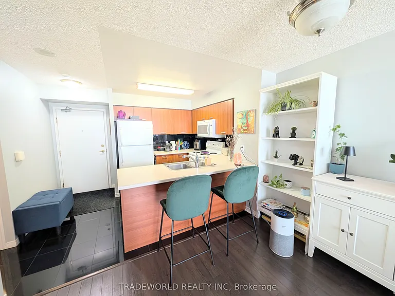 55 Harrison Garden Blvd #1206 — Photo 10