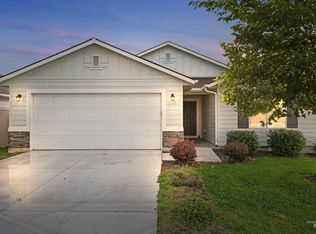 3086 N Saratov Way, Kuna, ID 83634