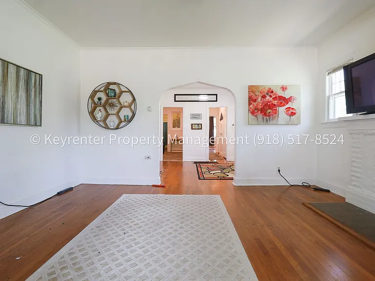 1622 S Indianapolis Ave — Photo 4