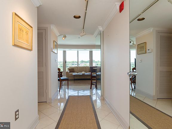 5th image of 1275 25th St NW APT 800