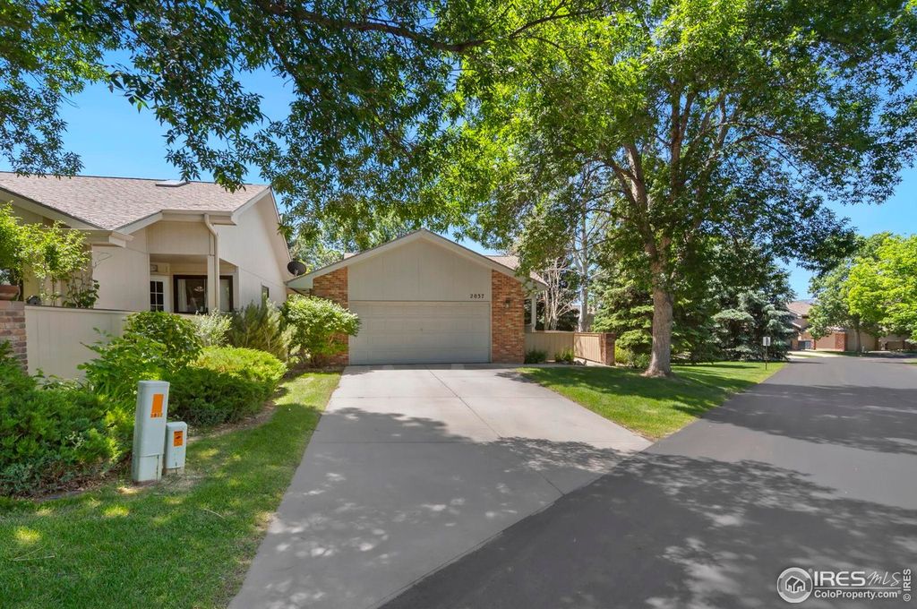 2037 Adriel Dr