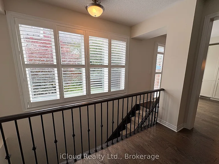 2466 Village Cmn — Photo 42
