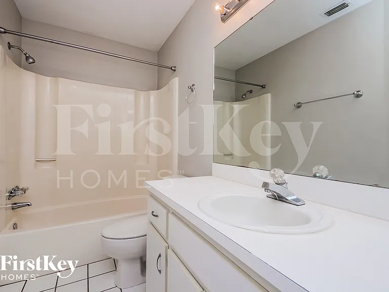 812 Whisper Lake Ct — Photo 9