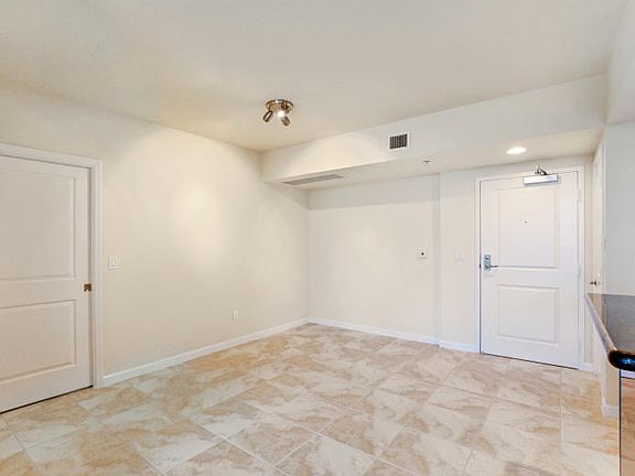 4th image of 403 S Sapodilla Ave APT 509