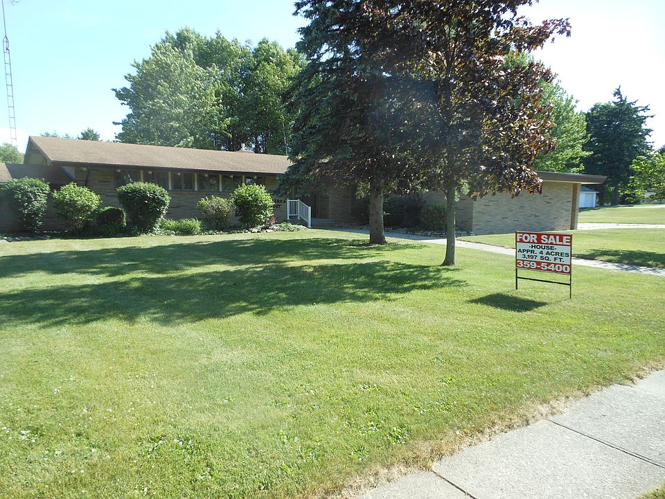 1st image of 105 W Sanborn Ave