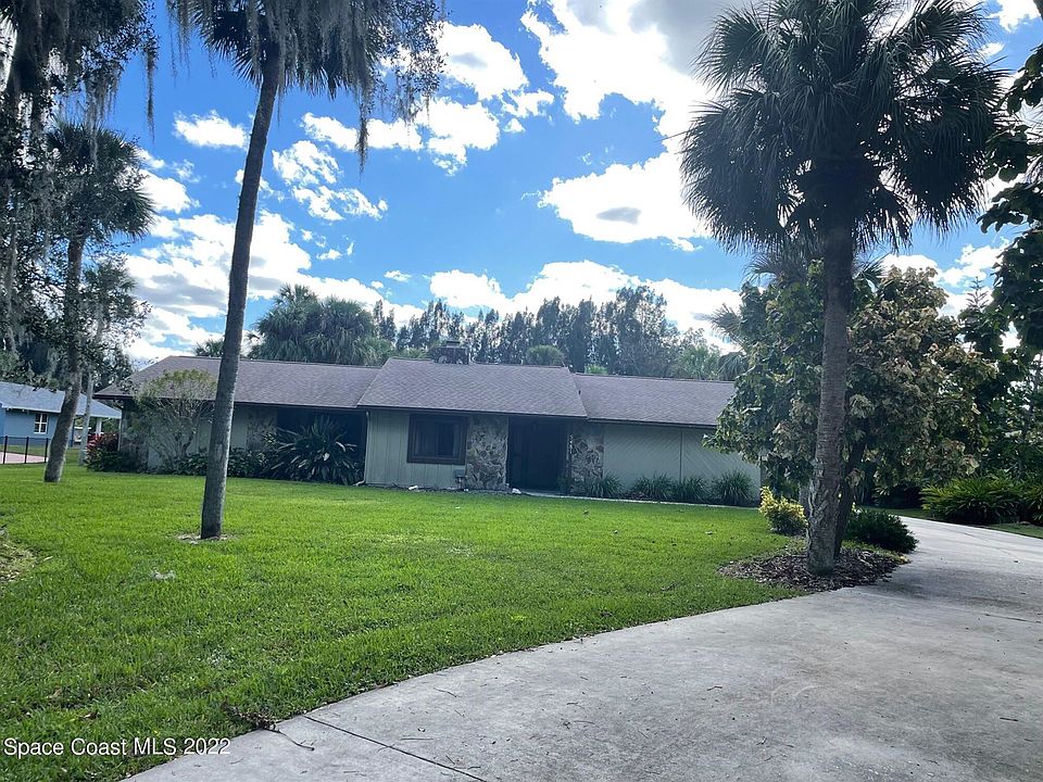 1st image of 5481 Sand Lake Dr
