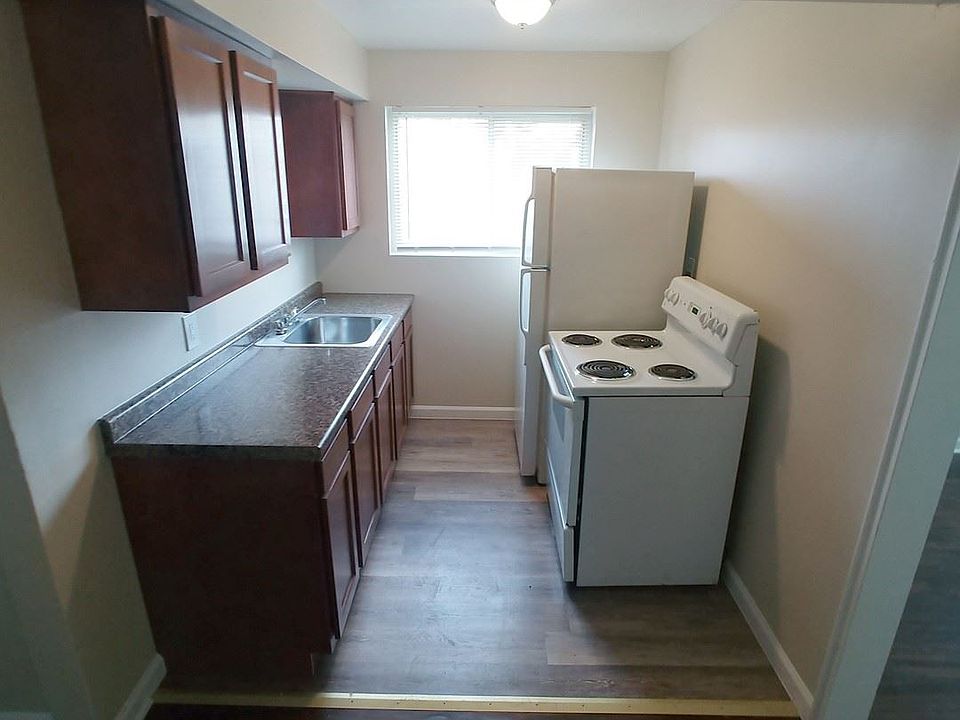 2nd image of 7159 Eastlawn Dr APT 9