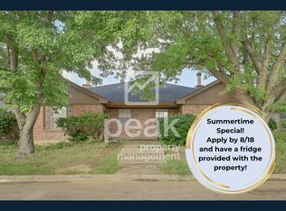 1038 Enfilar Ln, Arlington, TX 76017