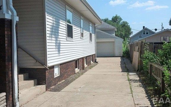 2nd image of 1234 E Seneca Pl