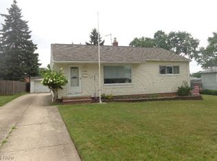 11141 Gabriella Dr, Parma, OH 44130