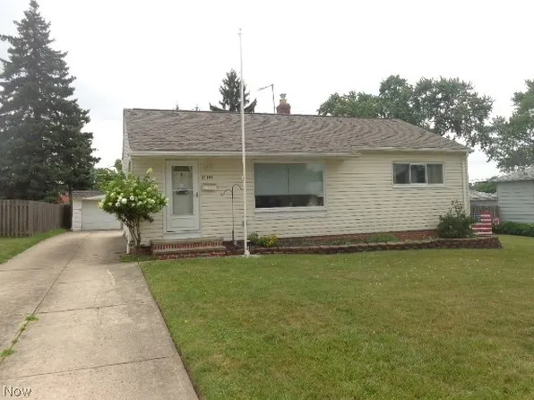 11141 Gabriella Dr, Parma, OH 44130