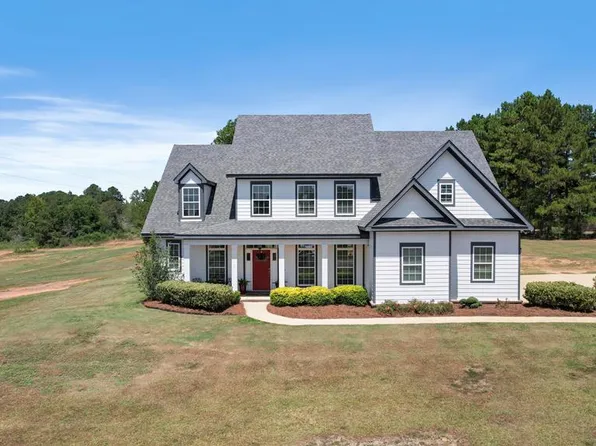 182 Timber Creek Dr, Headland, AL 36345