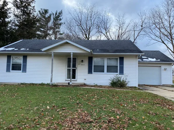 105 5th St, Standard, IL 61363