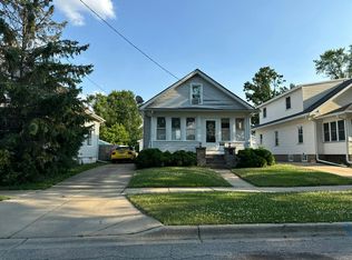 1323 Superior St, Aurora, IL 60505
