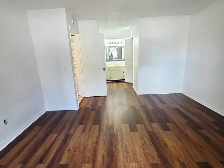 2470 Lakeway Branch Dr #907 — Photo 18