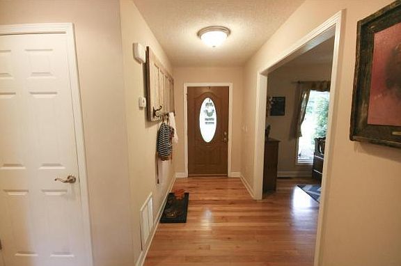 2nd image of 1511 Woodmont Dr