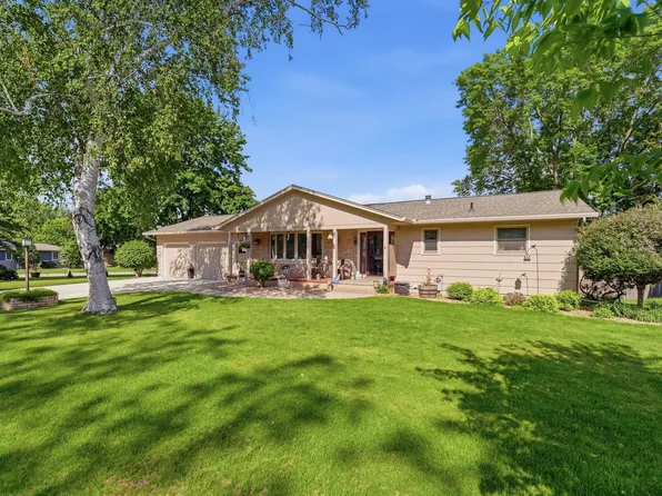 1709 6th St SW, Willmar, MN 56201